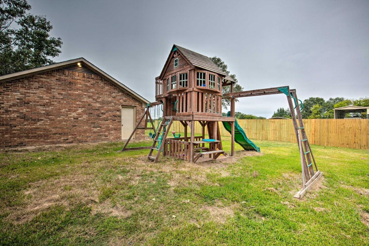 Cozy Family Home With Fire Pit, 4 Mi To Lake Fork Emory Exterior photo